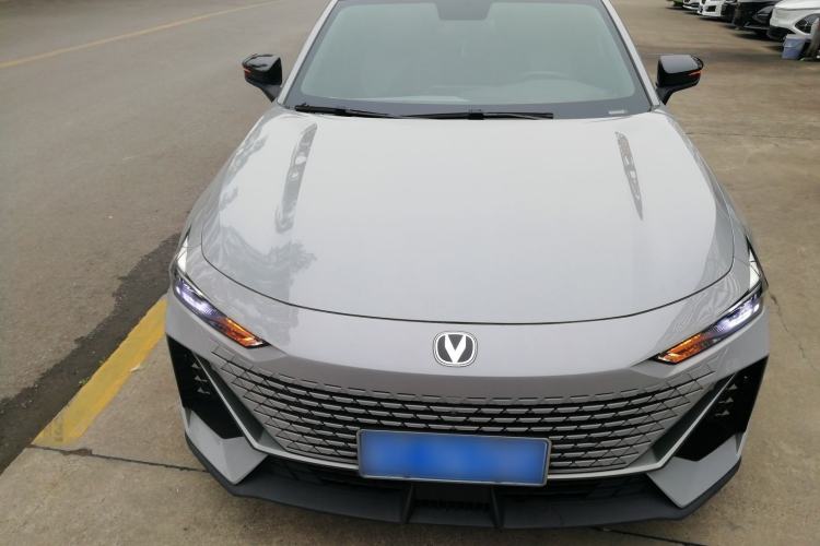 Used Changan UNI-V 2022 1.5T Prestige Version