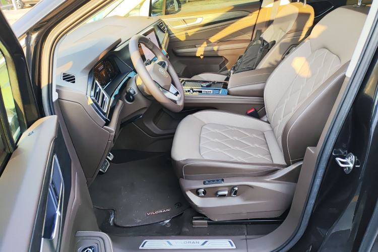 Used Volkswagen Viloran 2024 380TSI Premium Edition
