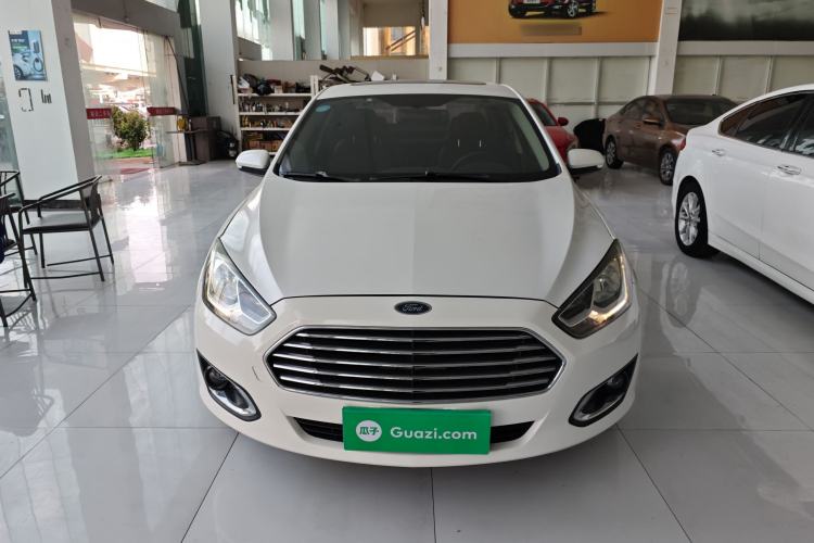 Used Ford Escort 2015 1.5L Automatic Fashion Model