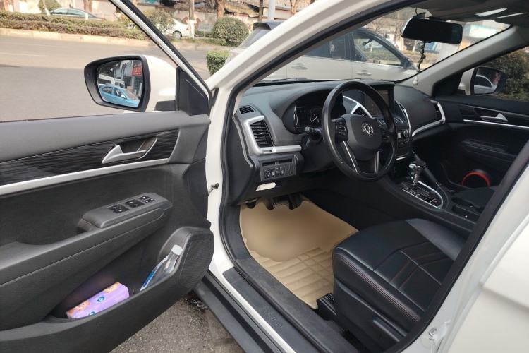 Used Dongfeng Aeolus AX7 2016 2.0L Automatic Zhiyi Trim