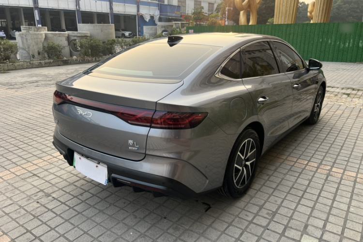Used BYD Qin L 2025 DM-i Smart Drive 120KM Leading Model