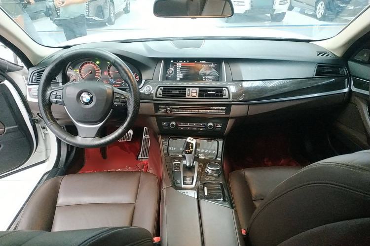 Used BMW 5 Series 2014 525Li Luxury Design Package
