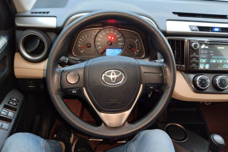 Used Toyota RAV4 2015 2.0L CVT Two-Wheel Drive Urban Edition
