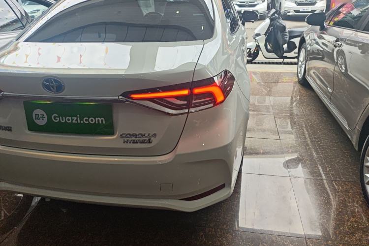 Used Toyota Corolla 2021 Dual-Motor 1.8L E-CVT Elite Edition
