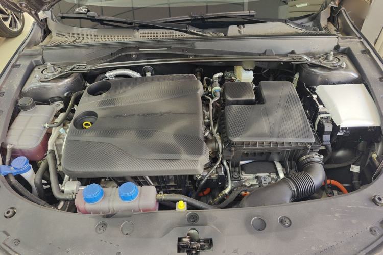 Used Changan UNI-V iDD 2024 Blue Whale Smart Electric iDD 136km ZhiKu Model
