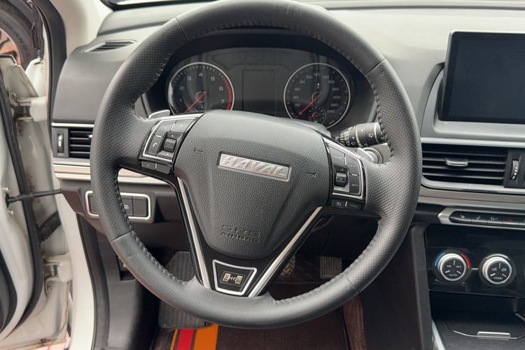 Used Haval H6 2021 Sport Edition 1.5T Automatic Elite Smart Connectivity Model with Hexagonal Grille
