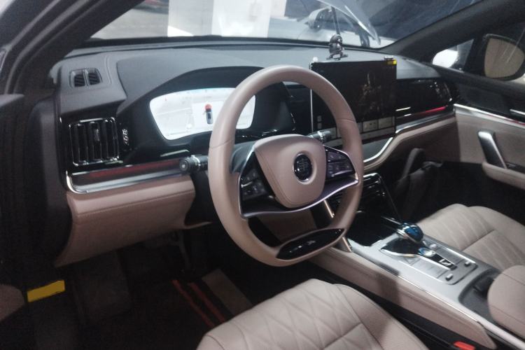 Used BYD Tang New Energy 2024 DM-i Glory Edition 112KM Prestige Model