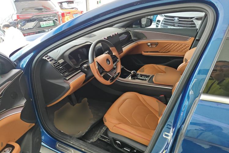 Used BYD Han 2022 DM-i 121KM Prestige Model
