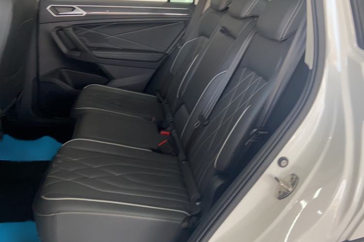 Used Volkswagen Tiguan L 2022 330TSI Automatic Two-Wheel Drive R-Line Enhanced Edition
