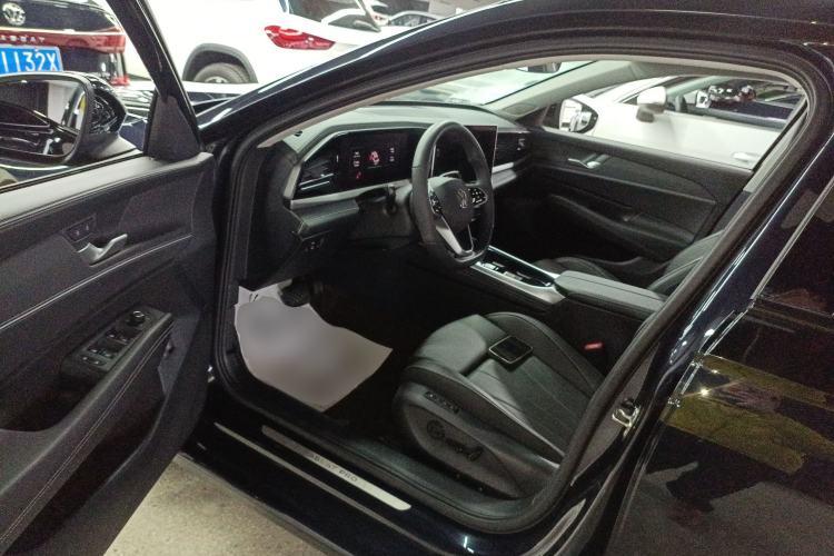 Used Volkswagen Passat 2025 Pro 380TSI Starry Dragon Edition
