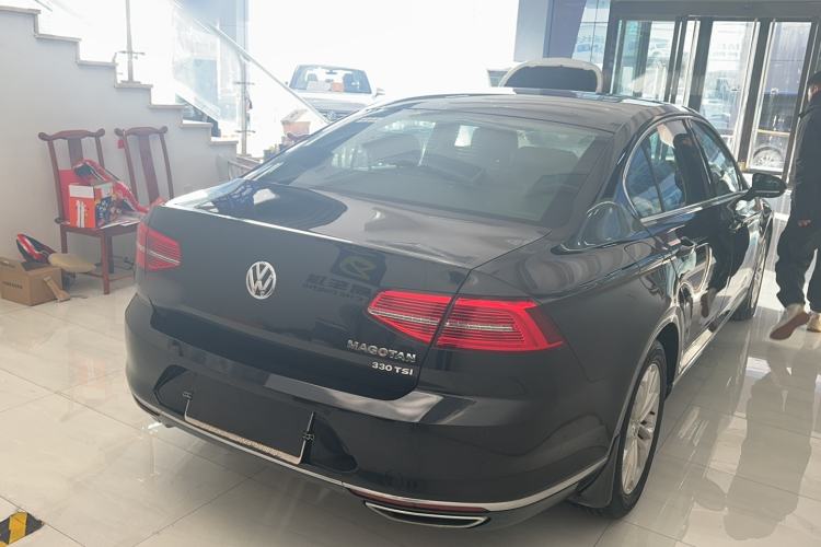 Used Volkswagen Magotan 2017 330TSI DSG Luxury Model
