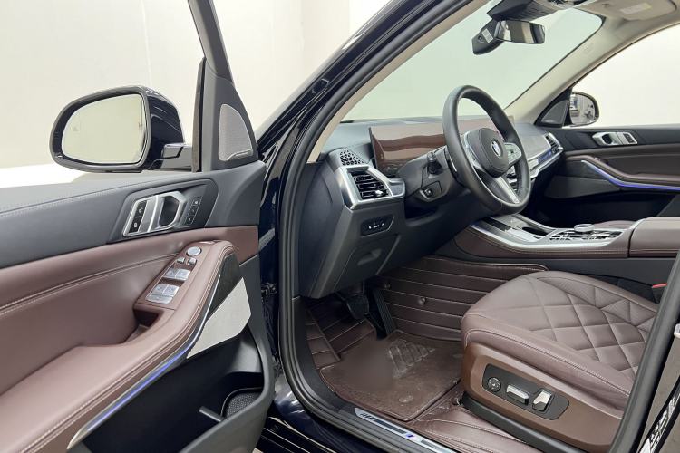 Used BMW X5 2023 xDrive 30Li Luxury M Sport Night Edition Package
