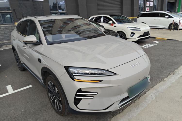 Used BYD Song PLUS New Energy 2025 EV Intelligent Driving Version 520km Premium Model
