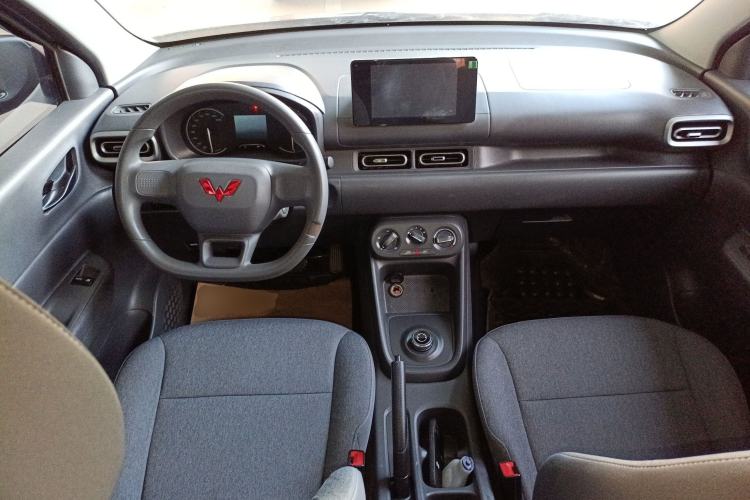 Used Wuling Hongguang New Energy 2024 All-Electric Model 300KM Standard Version
