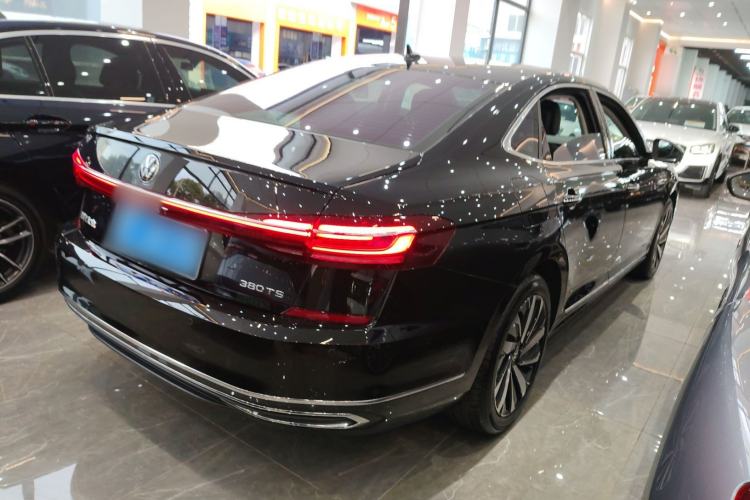 Used Volkswagen Passat 2025 Outstanding Model 380TSI Dragon Glory Edition
