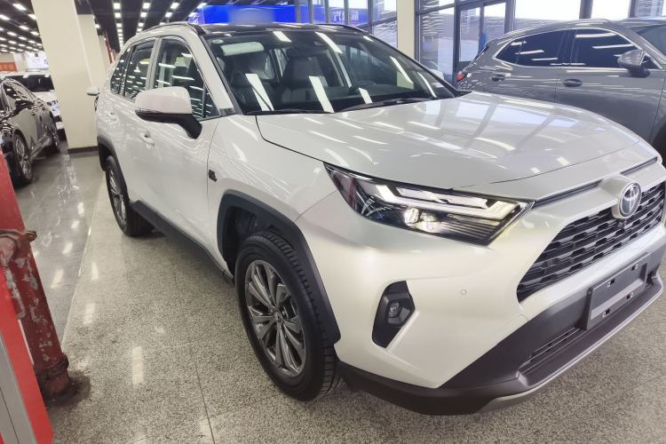 Used Toyota RAV4 2023 2.0L CVT Two-Wheel Drive Fashion Plus Edition
