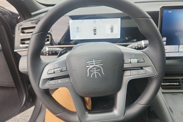 Used BYD Qin L 2025 DM-i Smart Drive 120KM Leading Model
