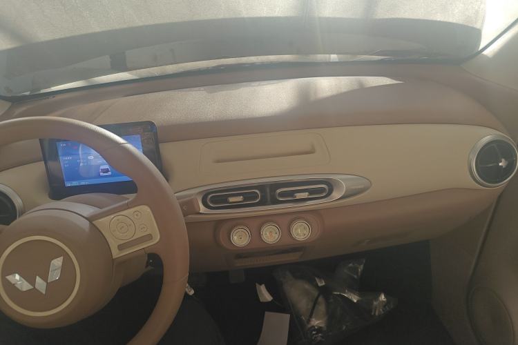 Used Wuling Hongguang MINIEV 2025 Four-Door Version Advanced Edition
