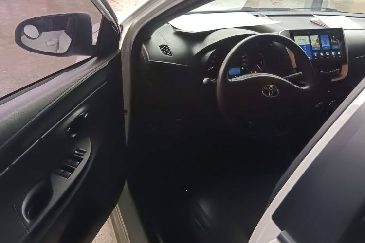 Used Toyota YARiS L 2016 Revised 1.5E CVT Charming Edition
