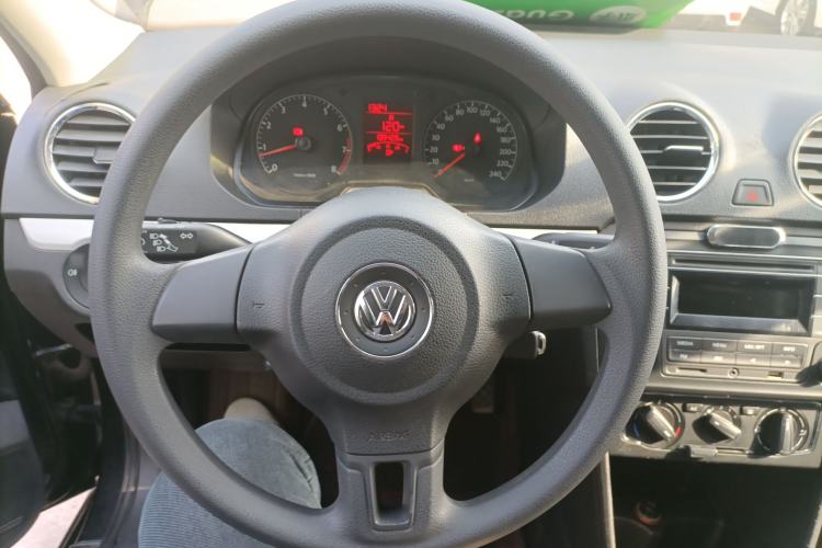 Used Volkswagen Jetta 2015 1.6L Manual Comfort Model