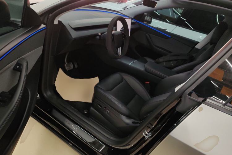 Used Tesla Model Y 2025 Rear-Wheel-Drive Version
