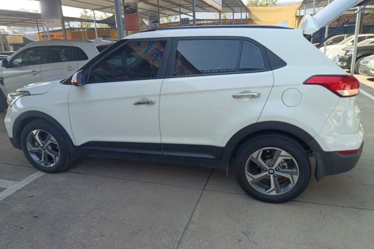 Used Hyundai ix25 2017 1.6L Automatic Smart Version
