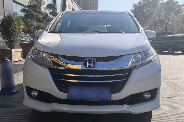 Used Honda Odyssey 2015 Revised 2.4L Luxury Edition