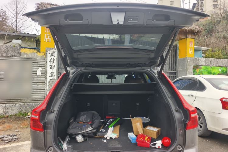 Used Volvo XC60 2024 B5 4x4 Smart Luxury Edition