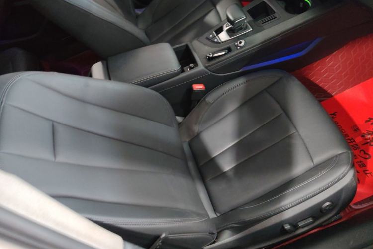 Used Audi A4L 2022 40 TFSI Stylish and Elegant Edition
