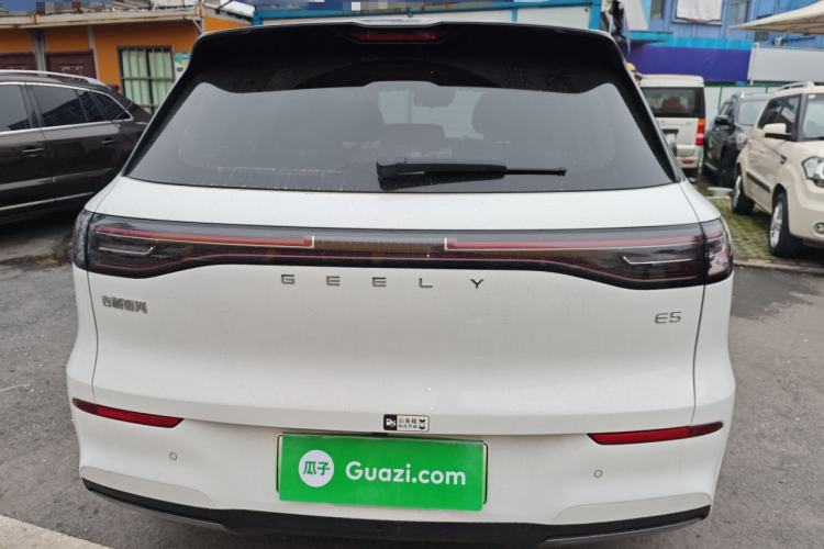 Used  E5 2024 530km Long-Range Version
