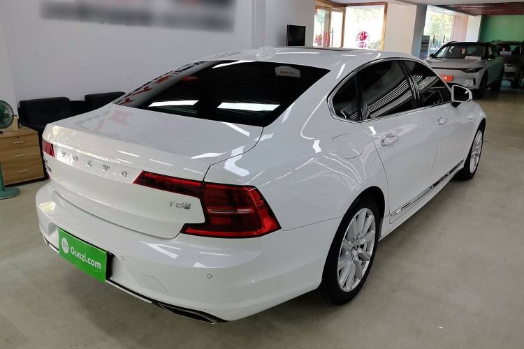 Used Volvo S90 2020 Facelift T5 Smart & Luxurious Edition