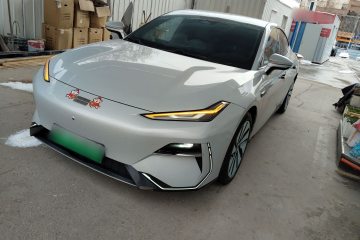 Used Geely Galaxy E8 2024 665 km Range Rear-Drive Starship Long-Range Version