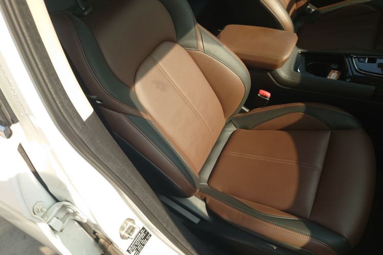 Used Dongfeng Aeolus AX7 2018 Classic 1.6T Automatic Luxury Model
