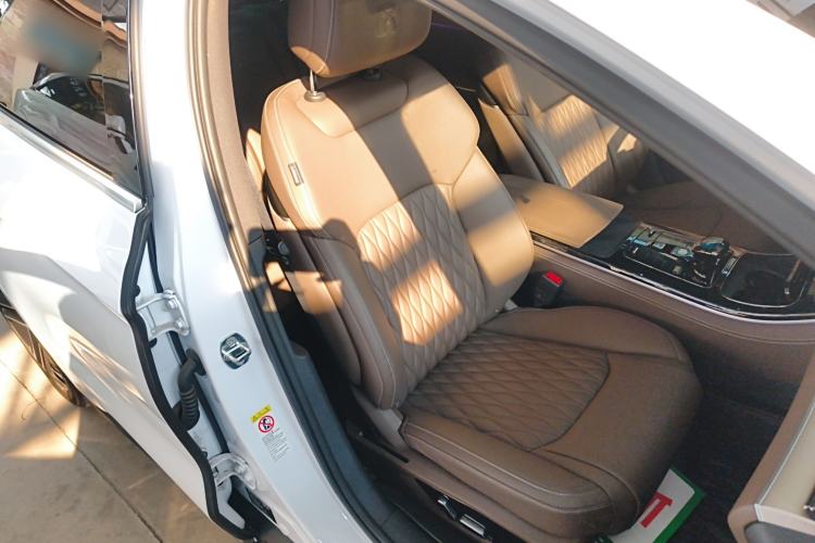 Used BYD Han 2023 EV Champion Edition 605KM Front-Drive Premium Model
