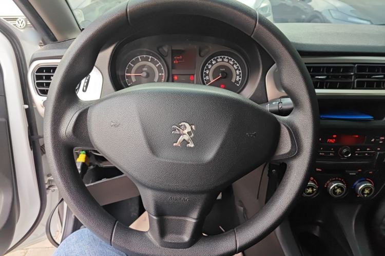 Used Peugeot 301 2014 1.6L Manual Comfort Edition
