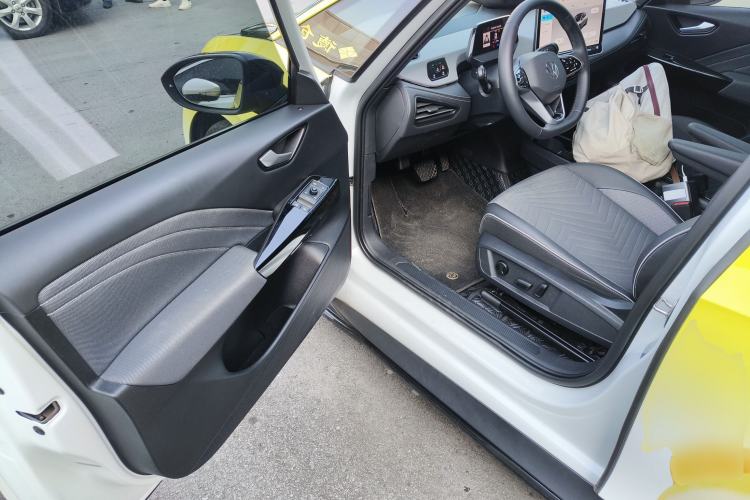 Used Volkswagen ID.3 2025 Smart Edition Outstanding Model
