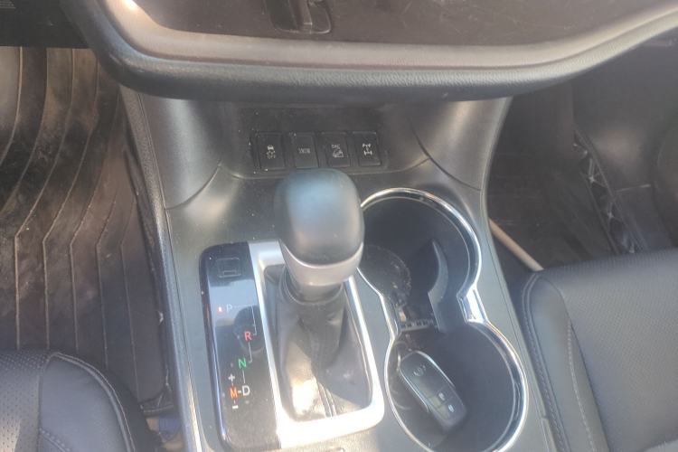 Used Toyota Highlander 2018 2.0T Four-Wheel Drive Luxury Edition 7 Seats China V Emission Standard
