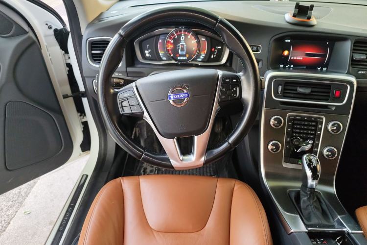 Used Volvo S60 2015 S60L T5 Intelligent Drive Edition
