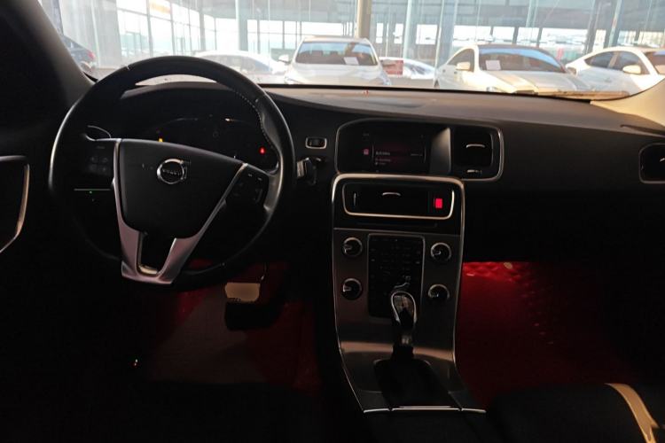 Used Volvo S60 2018 S60L T4 Smart & Ambitious Edition