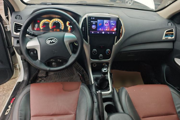 Used BYD F3 2015 Energy-Saving Edition 1.5L Manual Luxury Model
