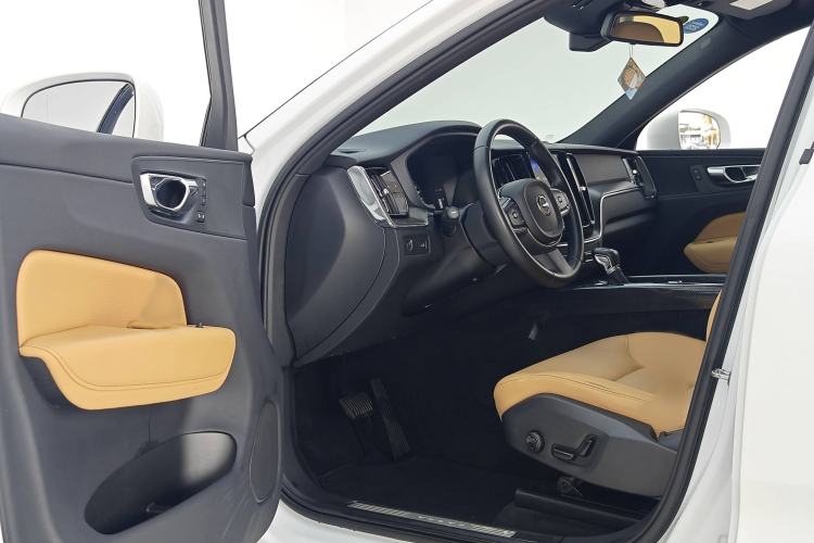 Used Volvo XC60 2018 T4 Zhiyi Edition
