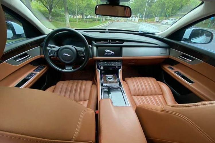 Used Jaguar XFL 2017 XFL 3.0 SC 340 PS Luxury Edition
