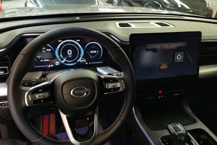 Used GAC Trumpchi GS8 2022 Linghang Series 2.0 TGDI Two-Wheel-Drive Luxury Smart Connectivity Version (7 Seats)
