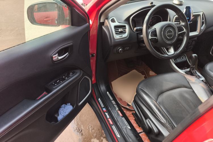 Used  Compass 2017 200T Automatic Family Edition