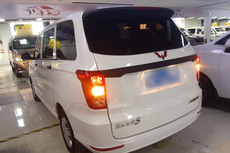 Used Wuling Hongguang 2021 1.5L Revised S Base Version with Electric Power Steering LAR
