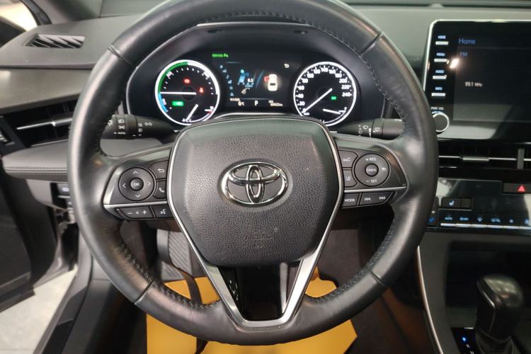 Used Toyota Avalon 2019 Dual-Engine 2.5L XLE Prestige Version China VI Standard
