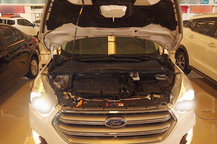 Used Ford Kuga 2018 EcoBoost 180 Two-Wheel-Drive Platinum Edition
