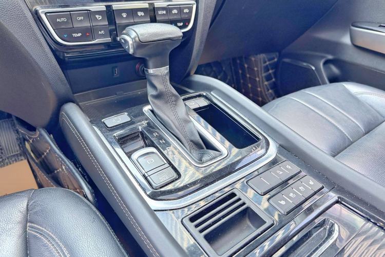 Used GAC Trumpchi GS8 2017 320T Two-Wheel Drive Luxury Smart Connectivity Version (7 Seats)