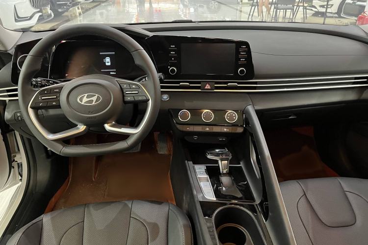 Used Hyundai Elantra 2023 1.5L CVT GLX Elite Edition
