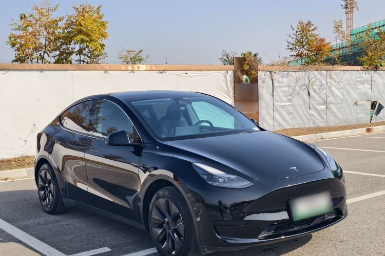 Used Tesla Model Y 2023 Rear-Wheel-Drive Version

